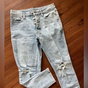Old Navy Light Wash Straight Leg Jeans - Distressed Knee